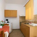 Aleka 6 *